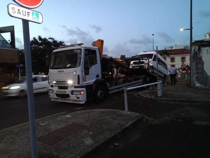 Remorquage bus Le Lamentin