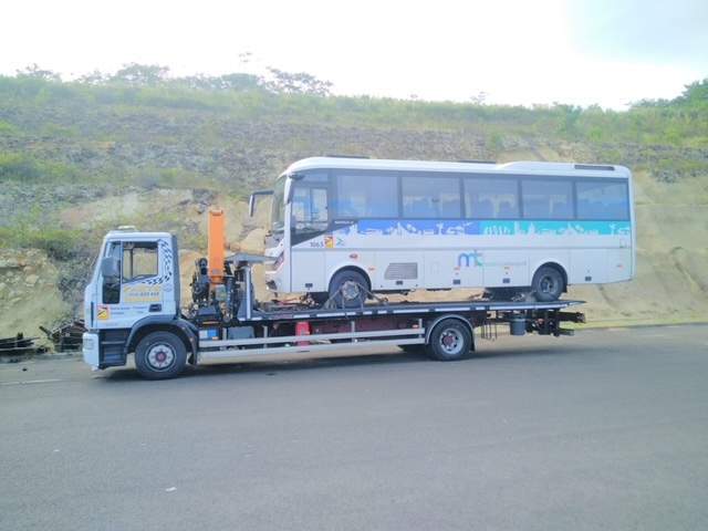 Remorquage véhicules transport en commun Le Lamentin