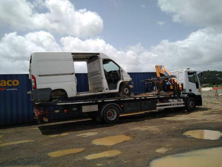 Enlèvement épaves véhicules utilitaires Le Lamentin