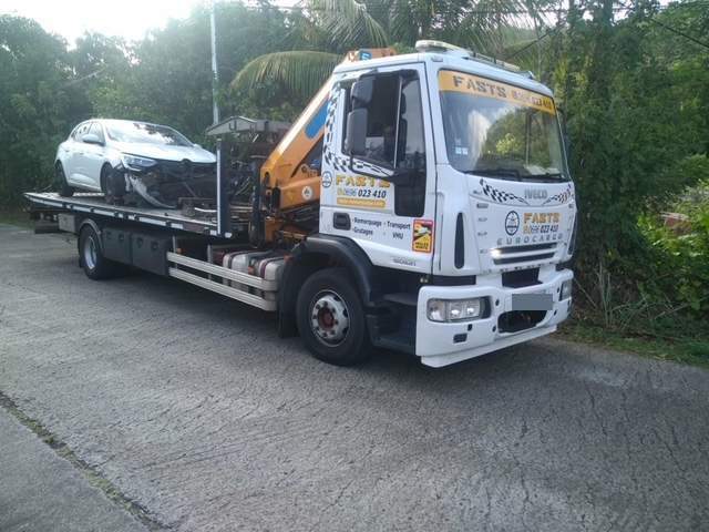 Transport épaves véhicules Le Lamentin