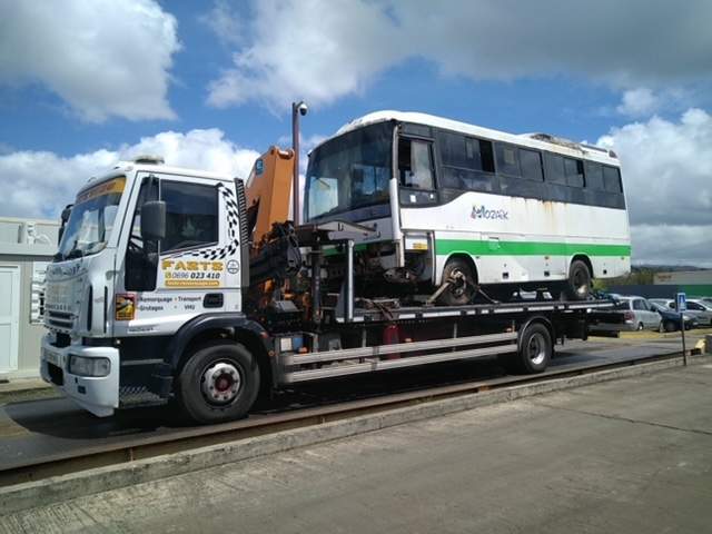 Remorquage bus spacieux Le Lamentin